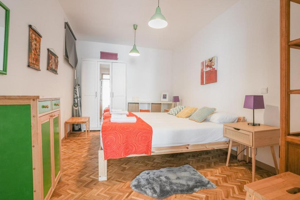 Apartment Bright & Cozy 2bd - Opera Area Madrid